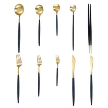 Charger l&#39;image dans la galerie, Arya Black Gold Cutlery Set
