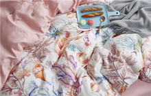 Load image into Gallery viewer, Mare Ultra Soft Egyptian Cotton Duvet Cover Set
