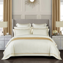 Charger l&#39;image dans la galerie, Marnula Egyptian Cotton Premium Soft Silky Duvet Cover Set
