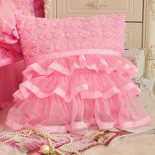 Charger l&#39;image dans la galerie, Aaliyah Triple Layered Ruffled Cotton And Lace Duvet Cover And Bed Skirt Set

