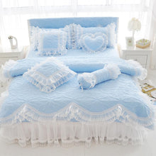 Charger l&#39;image dans la galerie, Amani Double-Layered Ruffled Cotton Lace Duvet Cover Set
