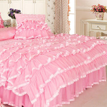 Charger l&#39;image dans la galerie, Aaliyah Triple Layered Ruffled Cotton And Lace Duvet Cover And Bed Skirt Set
