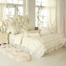 Charger l&#39;image dans la galerie, Aaliyah Triple Layered Ruffled Cotton And Lace Duvet Cover And Bed Skirt Set
