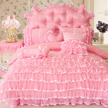 Charger l&#39;image dans la galerie, Aaliyah Triple Layered Ruffled Cotton And Lace Duvet Cover And Bed Skirt Set
