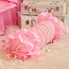Charger l&#39;image dans la galerie, Aaliyah Triple Layered Ruffled Cotton And Lace Duvet Cover And Bed Skirt Set
