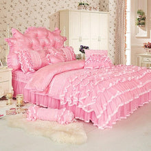 Charger l&#39;image dans la galerie, Aaliyah Triple Layered Ruffled Cotton And Lace Duvet Cover And Bed Skirt Set
