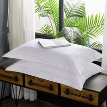 Charger l&#39;image dans la galerie, Lola Crisp Cotton Duvet Cover Set
