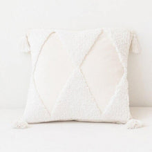 Charger l&#39;image dans la galerie, Anzola Cushion Cover
