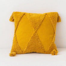Charger l&#39;image dans la galerie, Anzola Cushion Cover

