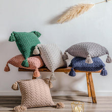 Charger l&#39;image dans la galerie, Bari Soft Knit Pillow Cover
