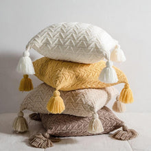 Charger l&#39;image dans la galerie, Bari Soft Knit Pillow Cover
