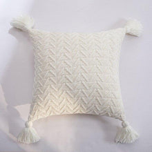Charger l&#39;image dans la galerie, Bari Soft Knit Pillow Cover
