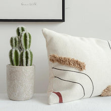 Charger l&#39;image dans la galerie, Aida Tufted Cushion Cover
