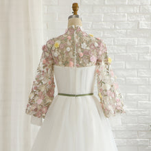 Cargar imagen en el visor de la galería, Allure Blossom Essence Gown - Abundance Boutique
