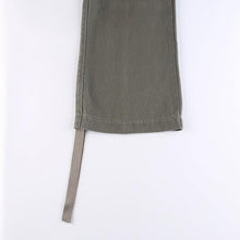 Cargar imagen en el visor de la galería, Vintage Low-waisted Jeans - Abundance Boutique
