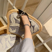 Cargar imagen en el visor de la galería, Butterfly-Knot Narrow Pointed Toe Sandals - Abundance Boutique
