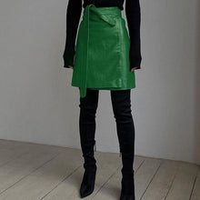 Cargar imagen en el visor de la galería, Diane Faux Leather Skirt - Abundance Boutique
